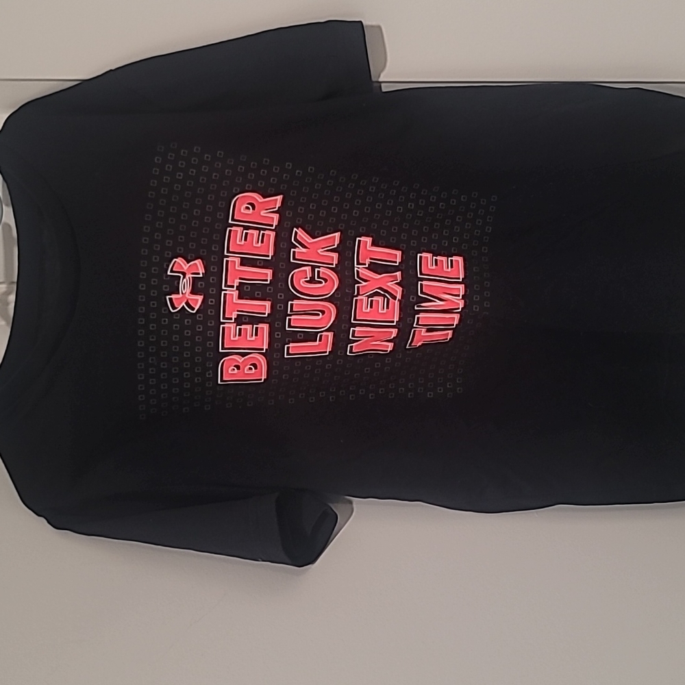 Under Armour Boys Youth Medium Black and pink t-shirt.